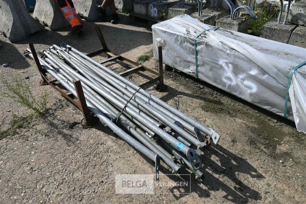 ± 10 Schoren – foto 2 – kavel bij Belga Veilingen