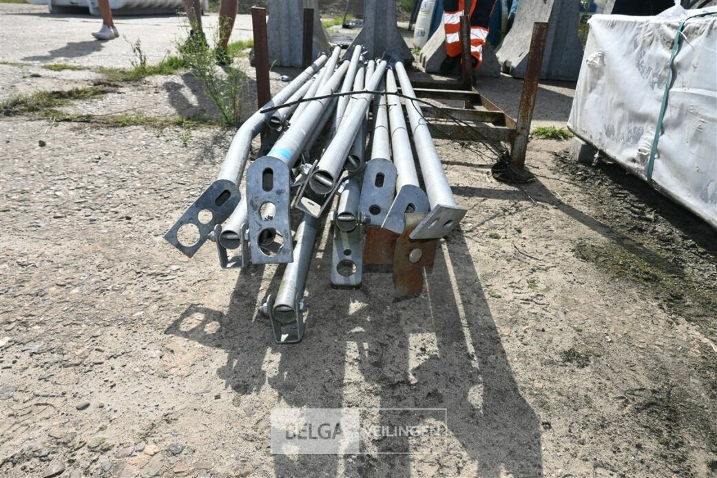 ± 10 Schoren – foto 5 – kavel bij Belga Veilingen