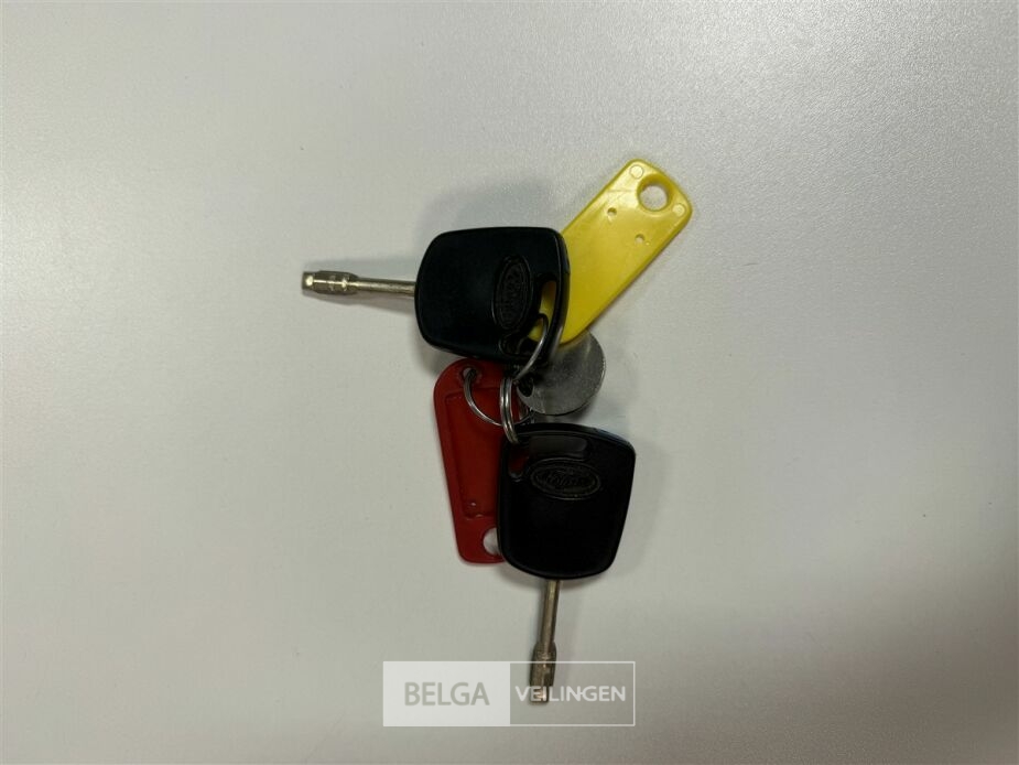 Personenwagen FORD Fiesta – foto 8 – kavel bij Belga Veilingen