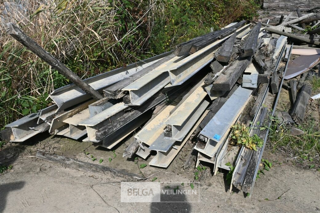 ± 18 Galva poutrellen – foto 2 – kavel bij Belga Veilingen