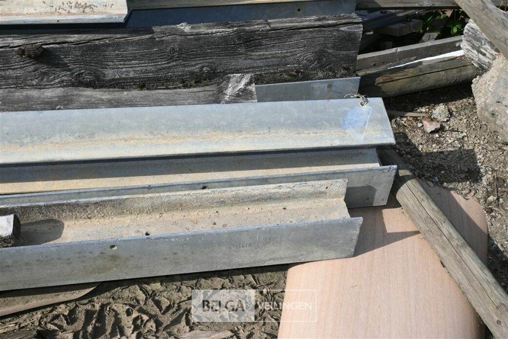 ± 18 Galva poutrellen – foto 5 – kavel bij Belga Veilingen