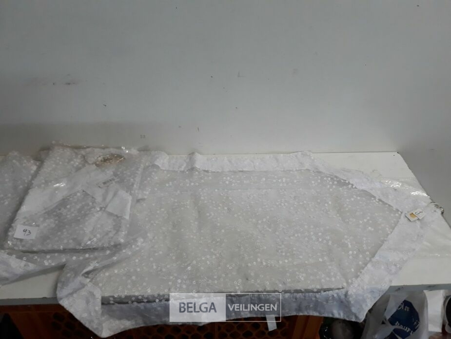 2 x Tafelloper wit 160x50 cm – foto 2 – kavel bij Belga Veilingen, Oudsbergen