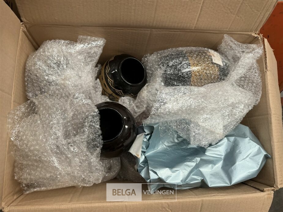 1 Pallet varia – foto 3 – kavel bij Belga Veilingen, Lummen