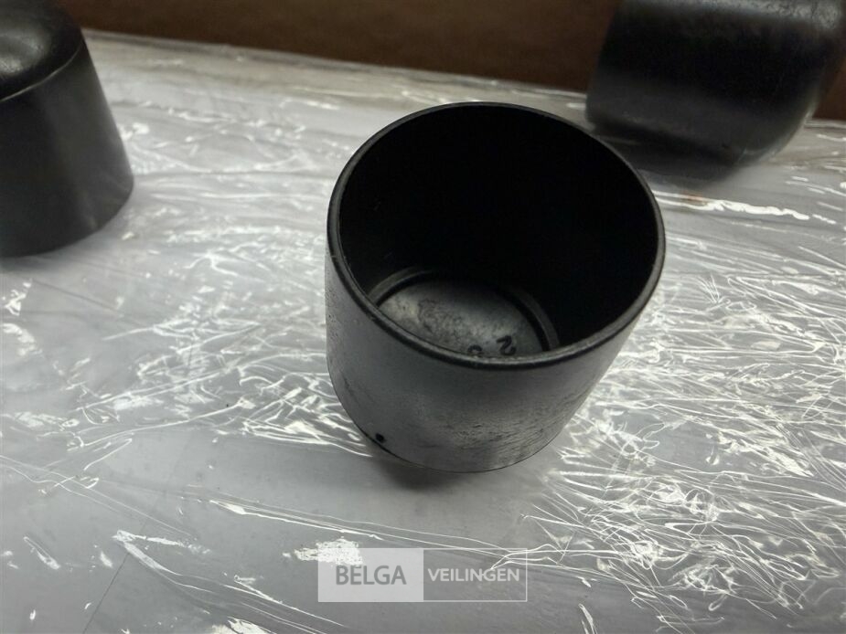 ± 5 rollen papier op rol – foto 8 – kavel bij Belga Veilingen, Lummen